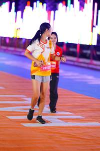 BIB: 28920
                            <button type="button" onclick="openModal(23055659)" class="btn btn-primary btn-sm float-right btn-popup" data-toggle="modal" data-target=".modal-high-quality">
                        <i class="fas fa-shopping-cart"></i> Add to Cart
                    </button>
                                            <button type="button" onclick="isThisMe(23055659, true)" class="btn btn-success btn-sm float-right btn-popup btn-isme hidden" data-toggle="tooltip" data-placement="bottom" title="นี่คือรูปของคุณใช่ไหม คลิกที่นี่เพื่อเอาเข้าอัลบั้ม">
                        <i class="fas fa-plus"></i> Add to album
                    </button>
                    <button type="button" onclick="isThisMe(23055659, false)" class="btn btn-warning btn-sm float-right btn-popup btn-isnotme hidden">
                        <i class="fas fa-ban"></i> Remove from album
                    </button>